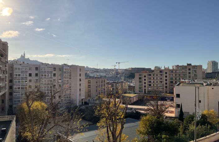 Dpt Bouches du Rhône (13), à vendre MARSEILLE 2EME ARRONDISSEMENT appartement T1 de 31 m²  habitables — photo 2