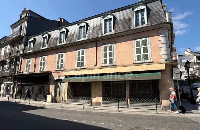 Immeuble à rénover avec locaux commerciaux — photo 3