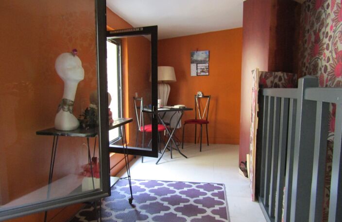 Beau salon de coiffure à Sarlat — photo 4