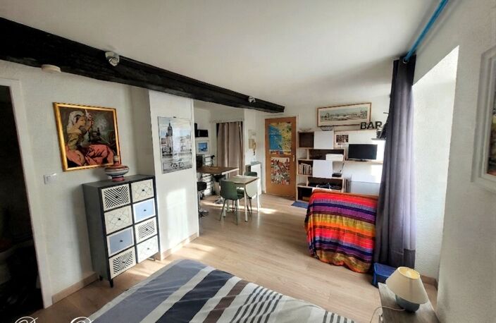 Appartement à vendre 1 pièces LA ROCHELLE (17) - Cœur Historique de La Rochelle - A 200m du Marché Central — photo 2