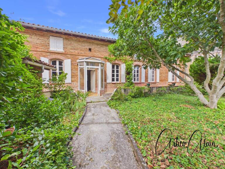 Maison bourgeoise 183 m² – jardin, 2 garages et double accès — photo 1