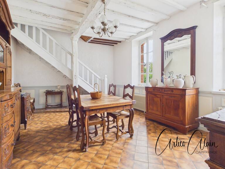 Maison bourgeoise 183 m² – jardin, 2 garages et double accès — photo 1