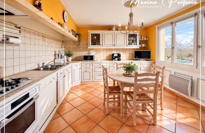 JÉGUN – 153 m² – 4 chambres – jardin – garage – de beaux volumes sur deux niveaux — photo 4
