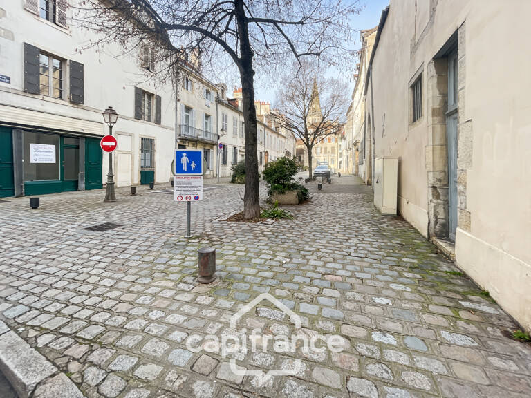Dijon Hyper centre- rue Cazotte — photo 1