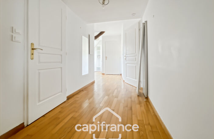 Dijon Hyper centre- rue Cazotte — photo 5