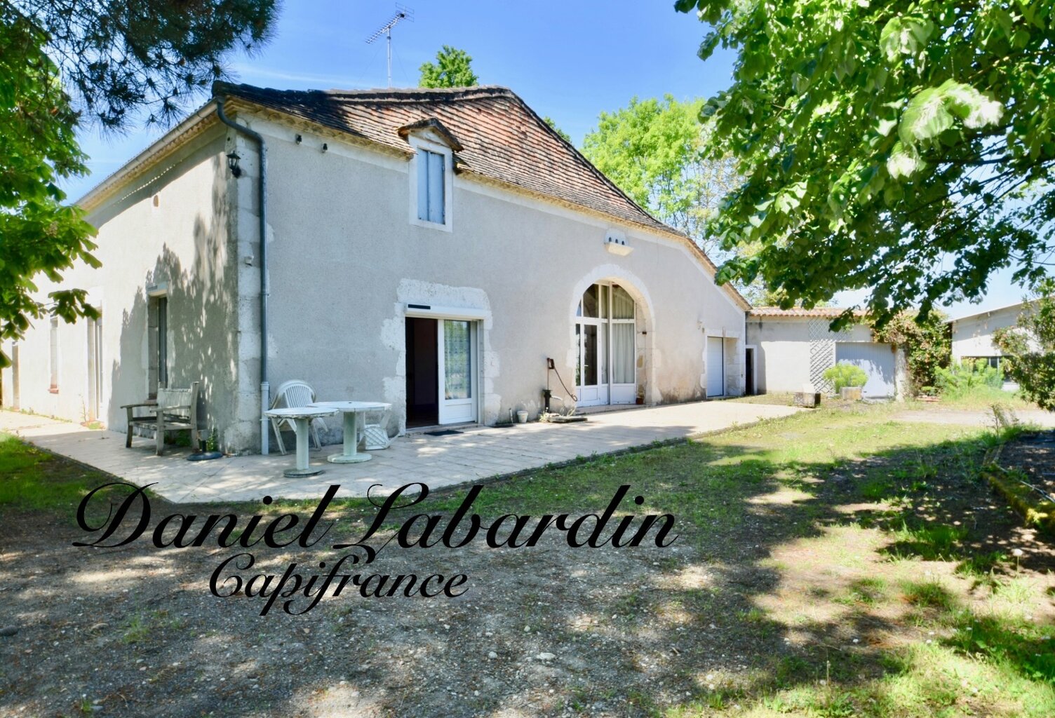 DEMEURE EN PIERRE - SECHOIR - DEPENDANCES - 4 chambres — photo 1
