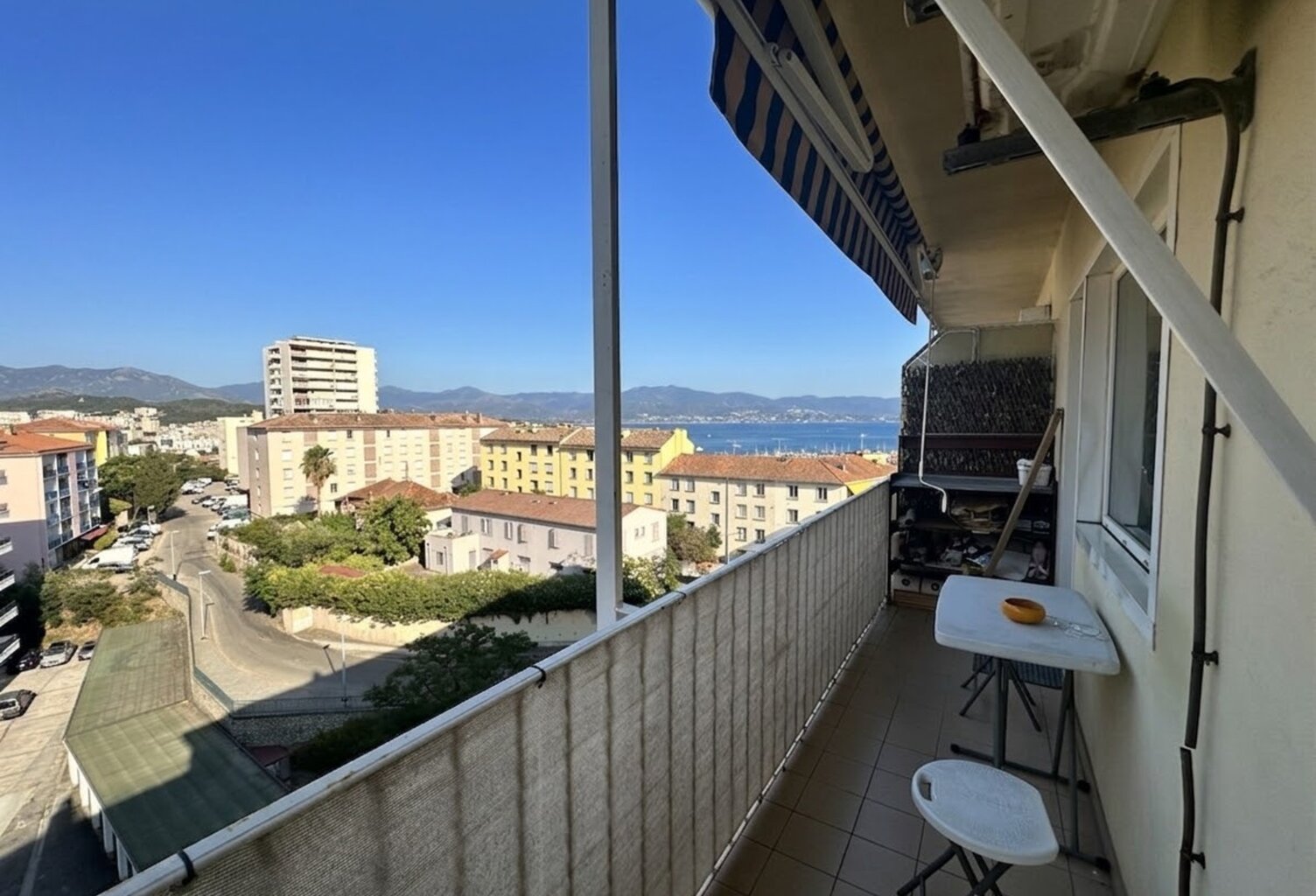 Appartement à vendre APPART 3 pièces AJACCIO (20) vue panoramique sur AJACCIO , mer et montagne, 2 balcons filants — photo 1