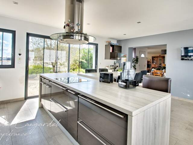 Maison à vendre 5 pièces LA JARNE (17) — photo du bien