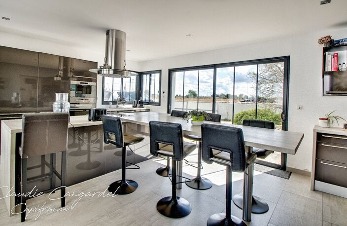Maison à vendre 5 pièces LA JARNE (17) — photo 2