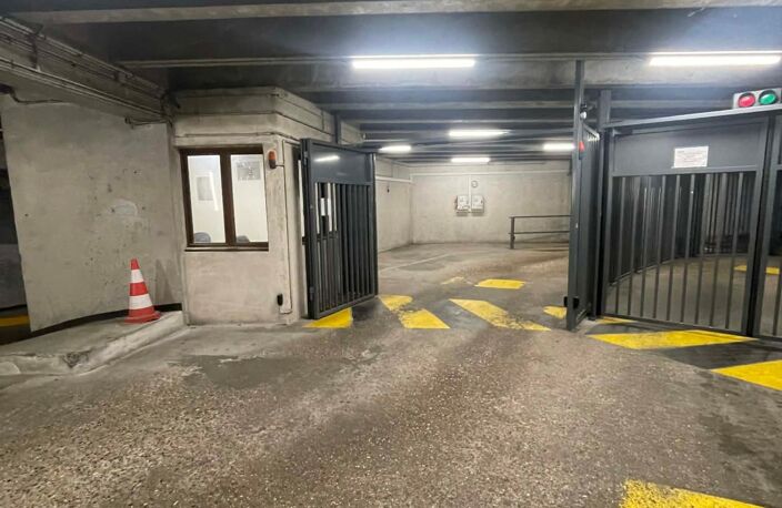 🚗 Paris 13e – Parking sécurisé 84/86 Boulevard Massena– Accès rapide périphérique & métro — photo 3