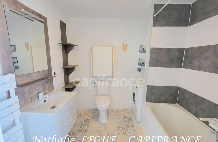 85 BOUIN VENDEE entre CHALLANS, NOIRMOUTIER et PORNIC Maison 58 m²  meublée à louer de suite 3 pièces ,1 chambre, terrasse en bois — photo 2