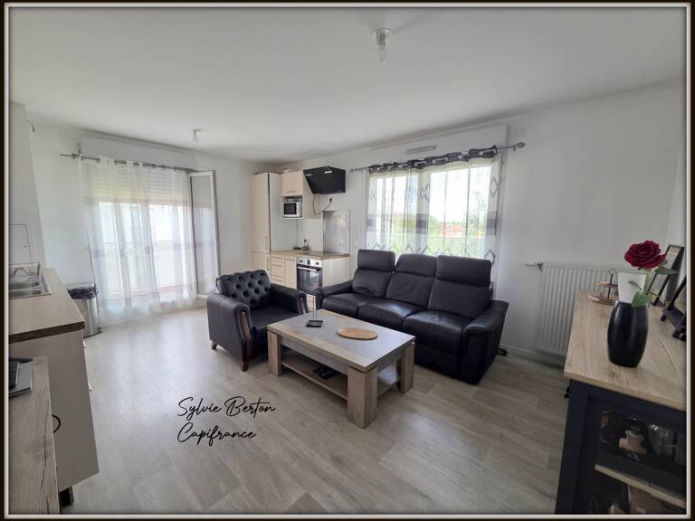 Sevran Appartement 2 pièces - 50 m2 - Balcon - Place de parking en sous-sol — photo 1