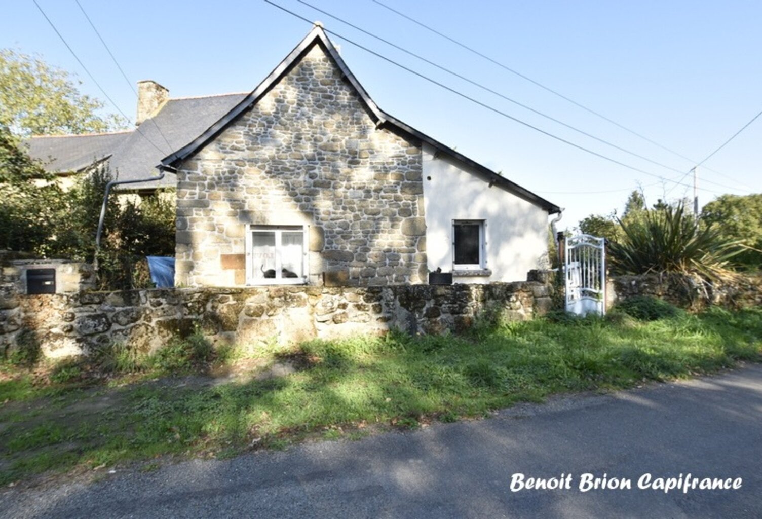 Maison en pierre de 55 m² avec jardin et terrasse- le Tiercent — photo 1