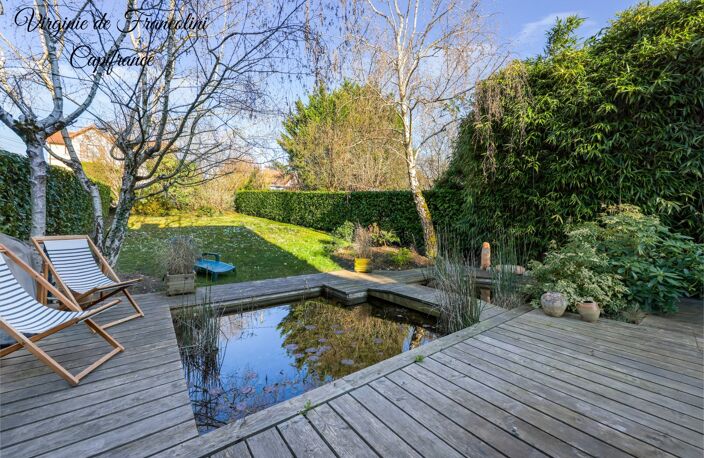Sucy-en-Brie, Maison d'exception, parcelle de 800m², 259m² au sol, 4 chambres, 3 terrasses, jardin, garage, sous-sol — photo 4