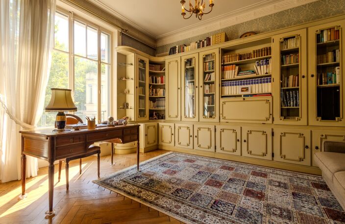 ***VISITE VIRTUELLE DISPONIBLE SUR DEMANDE...LYON 6e…BOULEVARD DES BELGES…APPARTEMENT BOURGEOIS 193 M² À RÉINVENTER…BALCON…ASCENSEUR*** — photo 4