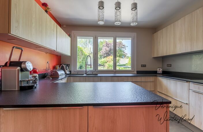 Maison à vendre 6 pièces PALAISEAU (91)210m²-4 chambres-garage-piscine-1330m² — photo 4