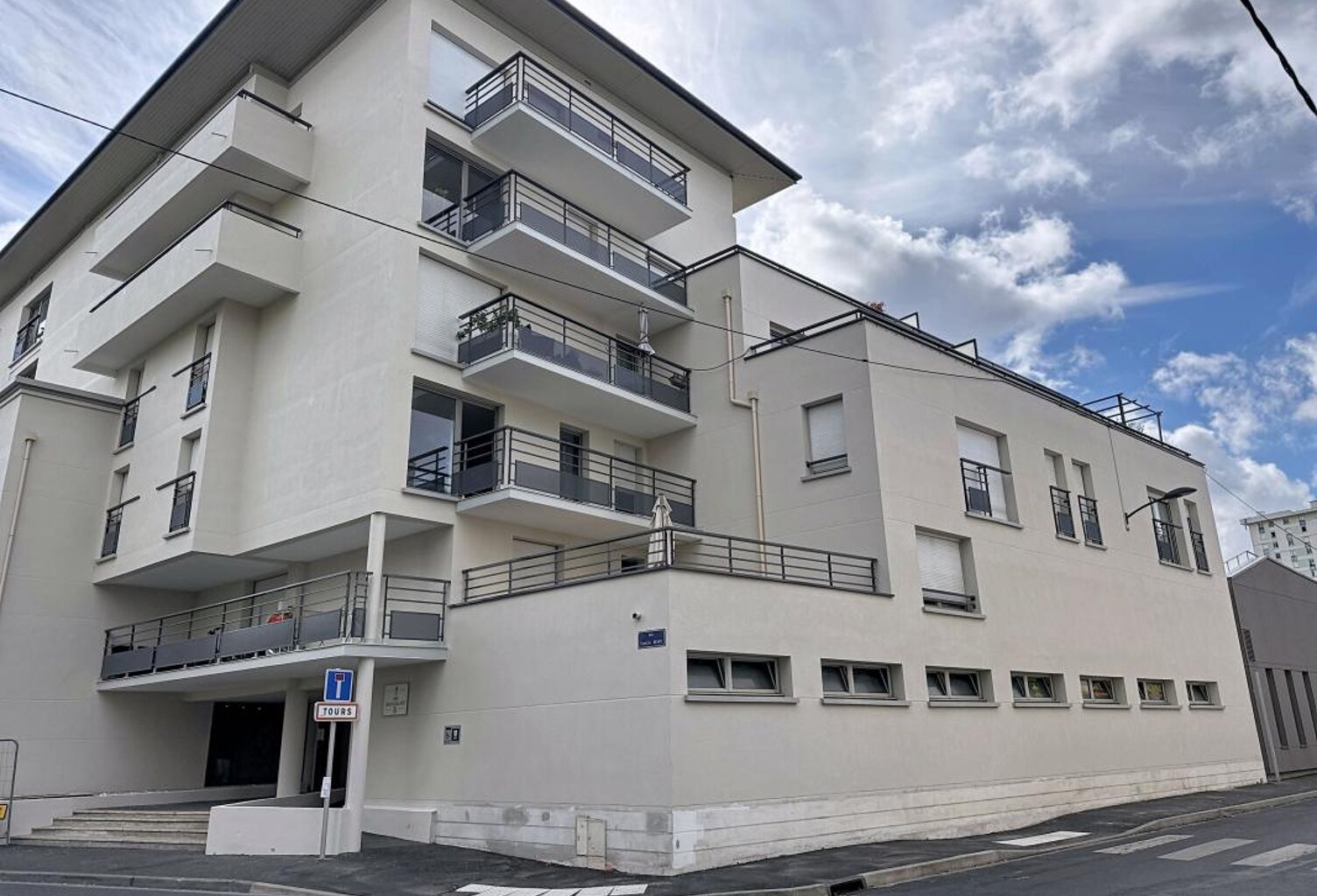 Appartement À Vendre — photo 1