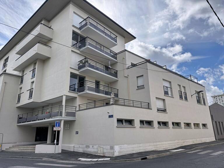 Appartement À Vendre — photo 1