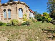 À LOUER – Maison de caractère meublée avec jardin privatif – IRIGNY — photo 2
