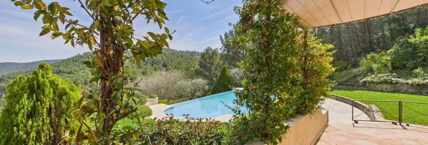 Maison 9 Pièces 296 m² à vendre à Rognes (13840)