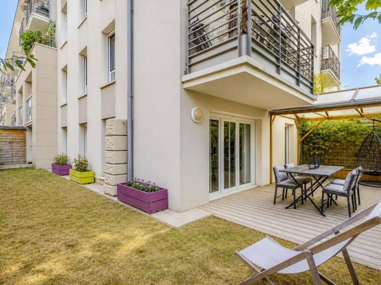 Appartement de 4 pièces de 70 m² à Stains — photo 1