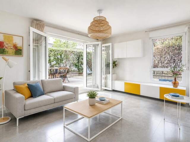 Appartement de 4 pièces de 70 m² à Stains — photo du bien