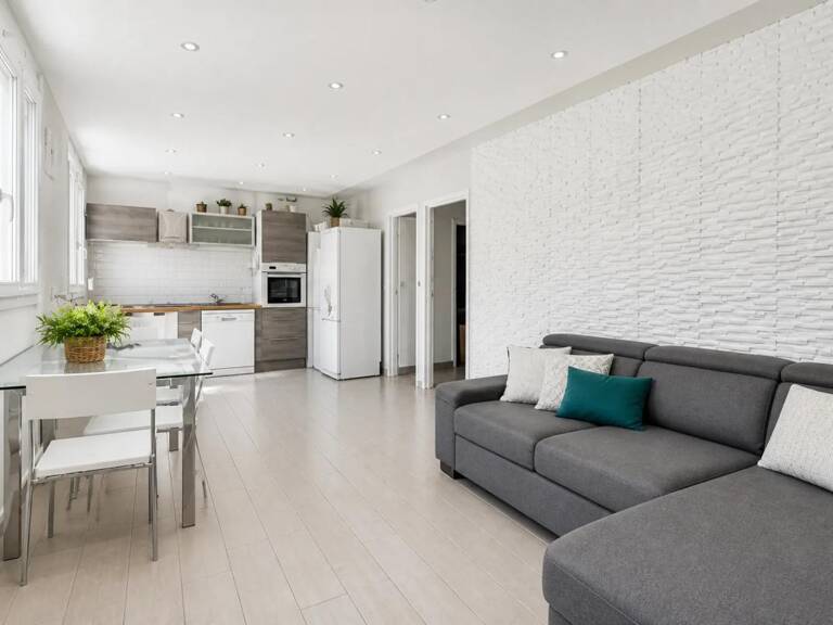 Appartement de trois pièces ! Copropriété familiale avec ravalem — photo 1