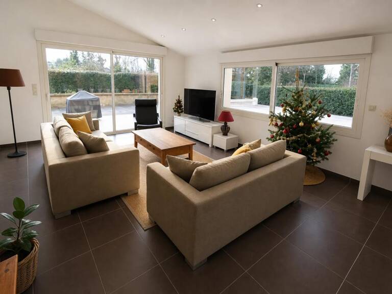 Maison en pierre 11 pièces à Ambarès-et-Lagrave — photo 1