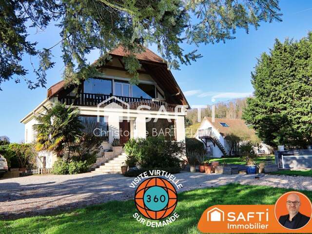 Propriété de caractère rare avec dépendance habitable, terrain de tennis et piscine sur sous sol complet. — photo du bien