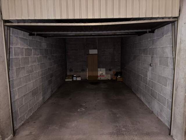 GARAGE FERMÉ – RUE DE CRÉQUI – SECTEUR SAXE-GAMBETTA — photo du bien