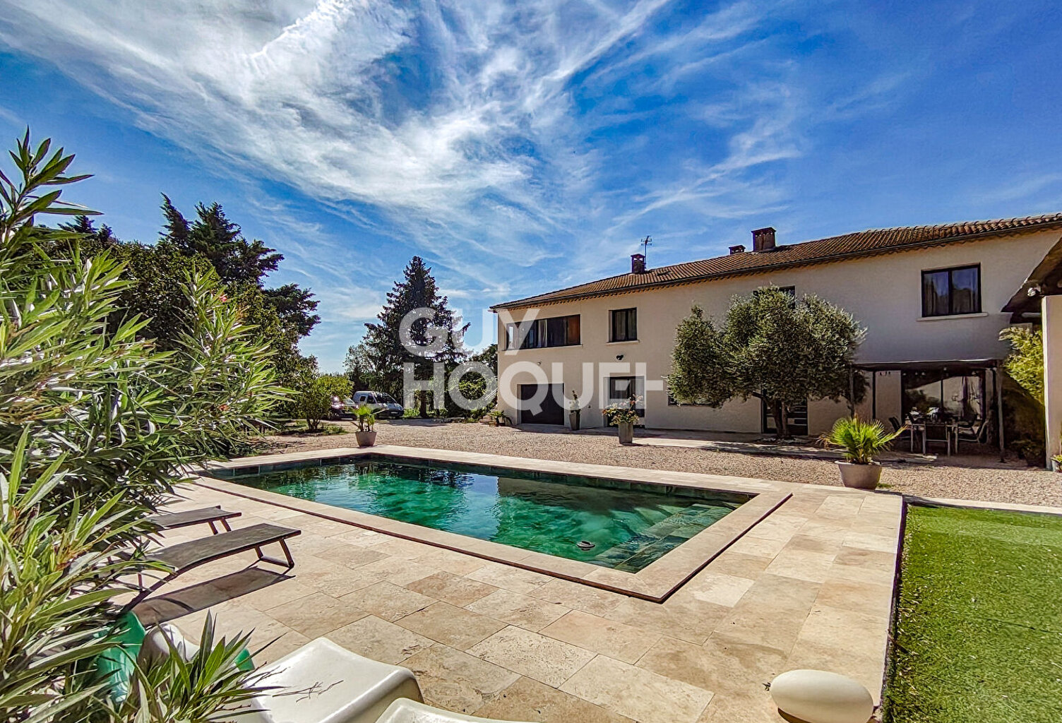 Carpentras - Maison R+1 - 279 m² (dont véranda 48 m²) - 5 chambres, 2 garages, Piscine et Forage — photo 1