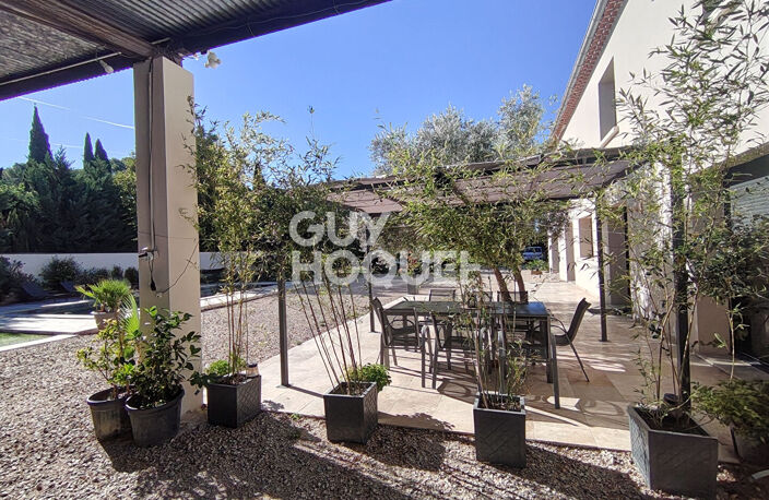 Carpentras - Maison R+1 - 279 m² (dont véranda 48 m²) - 5 chambres, 2 garages, Piscine et Forage — photo 2