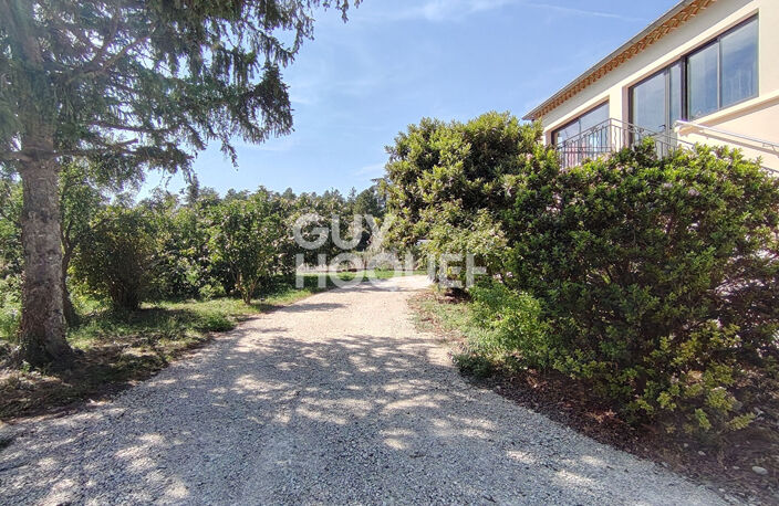 Carpentras - Maison R+1 - 279 m² (dont véranda 48 m²) - 5 chambres, 2 garages, Piscine et Forage — photo 5