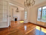 F4 de 77 m² en plein centre historique — photo 2