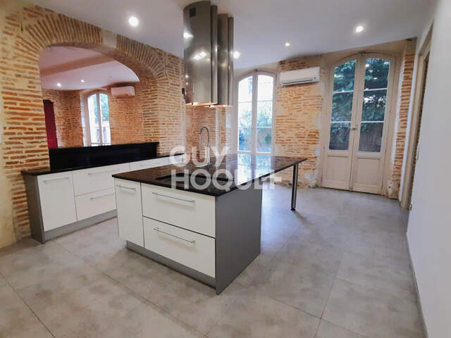 Appartement de caractère en centre-ville, avec terrasse — photo du bien