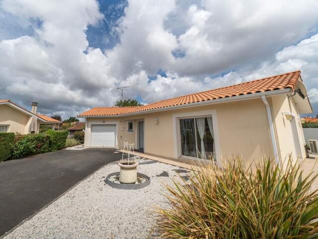 Maison À Vendre — photo du bien