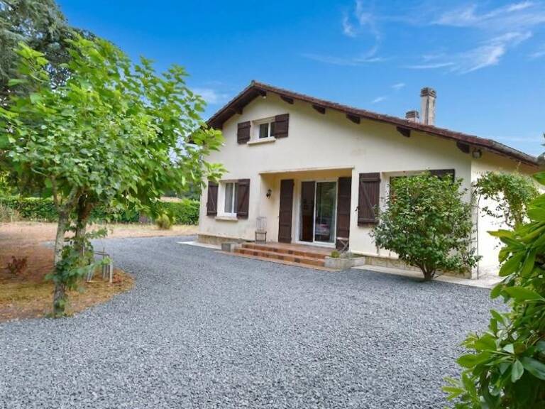 Maison dans un magnifique cadre — photo 1