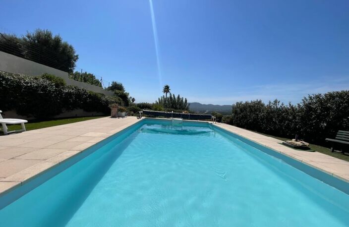 A VENDRE CEYRESTE 13600 VILLA INDIVIDUELLE5 PIECES AVEC PISCINE GARAGE JARDIN VUE DEGAGEE — photo 2