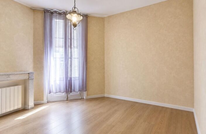 Toulon Ouest Pont du las (83200) Appartement Type 4 avec deux grande pièce de rangement sous comble — photo 4