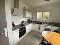 Appartement - HAUT DE VILLA- T3 A LOUER LA GARDE — photo 3