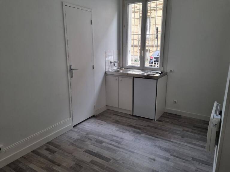 LE HAVRE, QUARTIER SAINTE ANNE - Appartement 1 pièce — photo 1