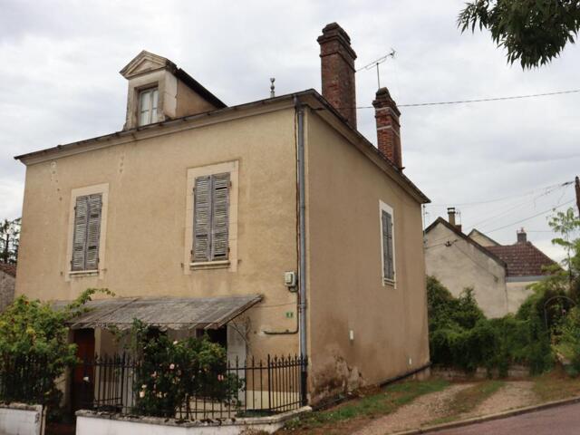Maison proposé à Sery