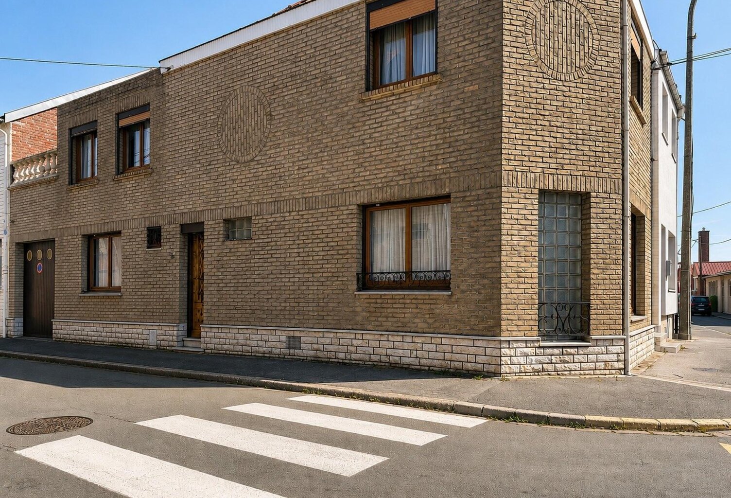 MAISON DE VILLE 2 CHAMBRES + BUREAU ET GARAGE — photo 1