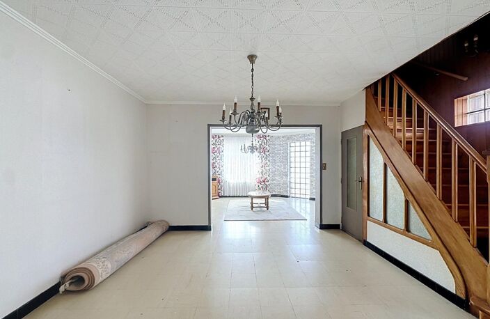 MAISON DE VILLE 2 CHAMBRES + BUREAU ET GARAGE — photo 2