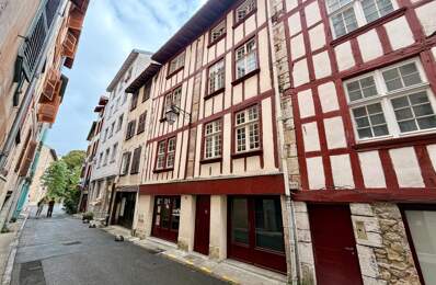 Appartement À Vendre — photo du bien