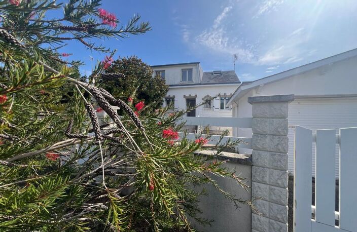 Maison centre ville - Tout a pied - 4 chambres - 2 salles d'eau - 2 wc - Jardin Terrasse et Garage — photo 3