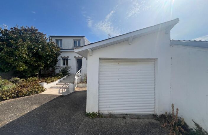 Maison centre ville - Tout a pied - 4 chambres - 2 salles d'eau - 2 wc - Jardin Terrasse et Garage — photo 4