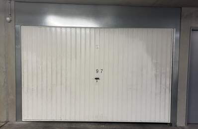 Grand box fermé de 17 m² en sous-sol facile d'accés — photo du bien