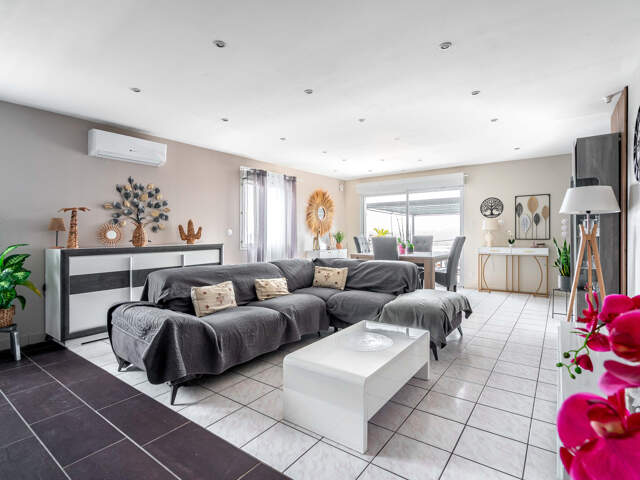 Maison 5 pieces 114 m2 — photo du bien