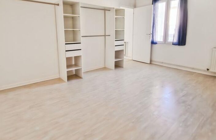Appartement À Louer — photo 2